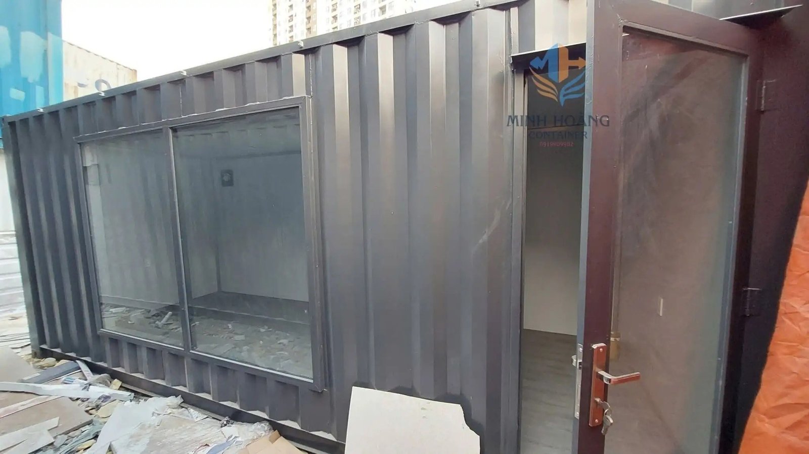 Container Văn Phòng 20 Feet Xám Khung Kính Mẫu 2